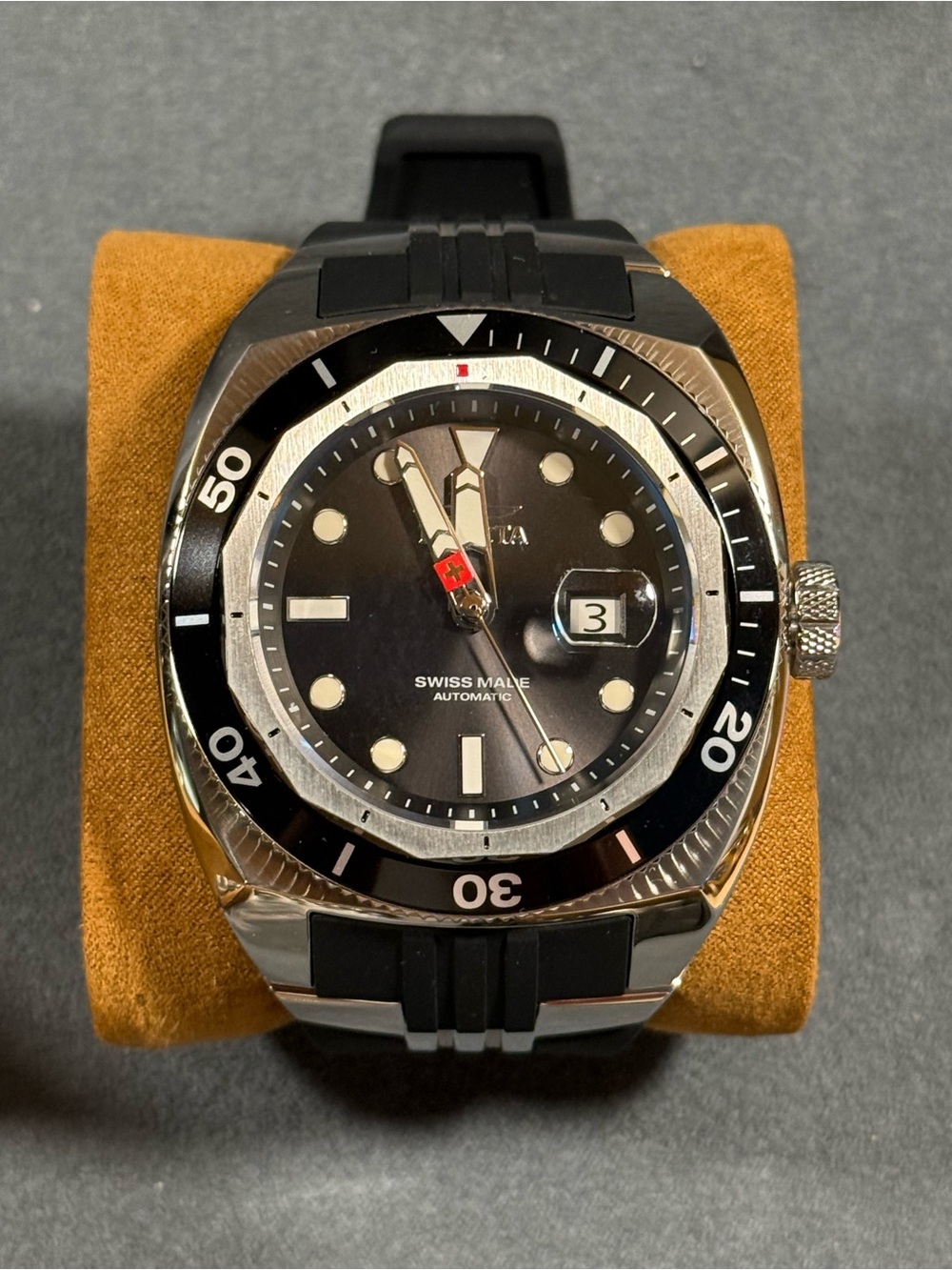 Invicta 44810 Pro Diver Swiss Made Automatic Dive Watch - Black Dial